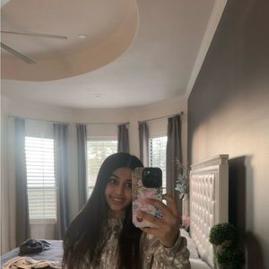 Meet your Posher, Anushay